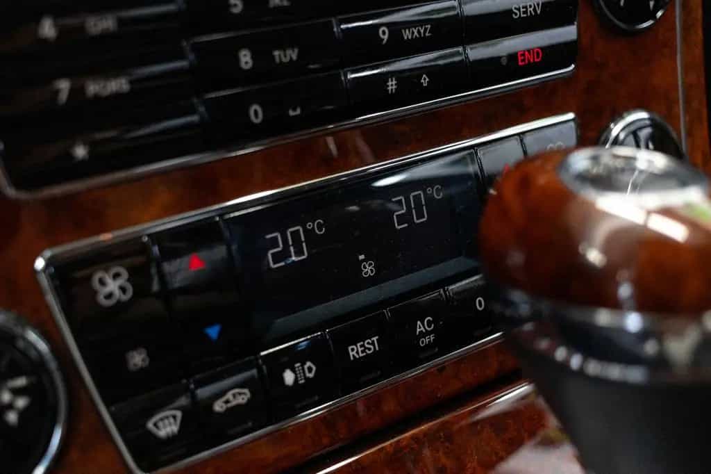 Maybach 62 /  WENIG KM/MASSAGESITZE/KEYLESS ENTRY/PANO 03/2004-photo-28