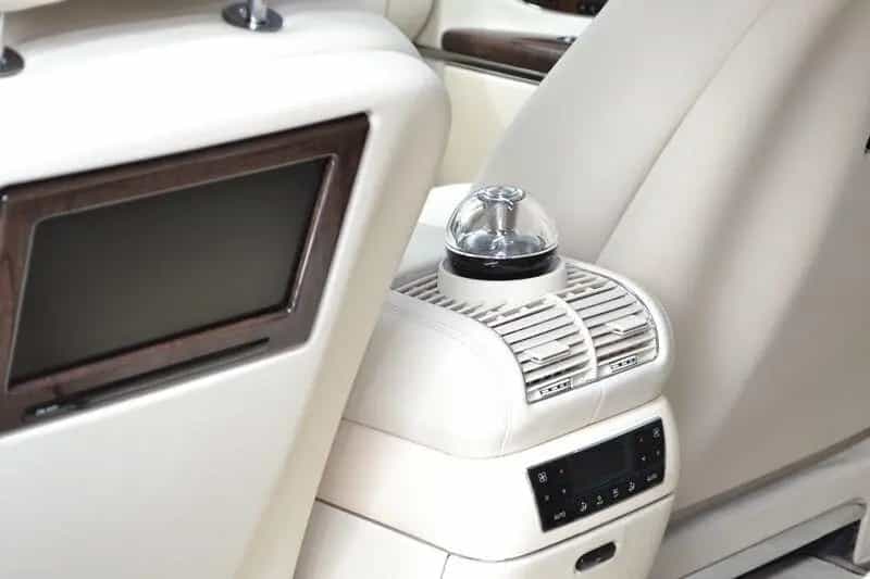 Maybach 57 s /18 500 KM/SONDERLACK/MODEL 2011 02/2011-photo-10