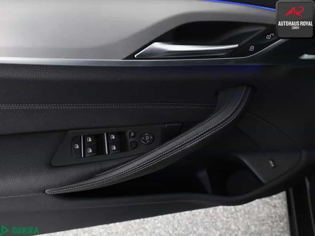 BMW 5 Series 530 i xDrive SPORT LINE SHADOW KAMERA,HUD,SH,AHK 06/2021-photo-12
