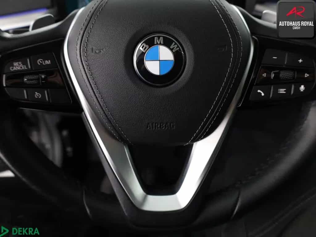 BMW 5 Series 530 i xDrive SPORT LINE SHADOW KAMERA,HUD,SH,AHK 06/2021-photo-13