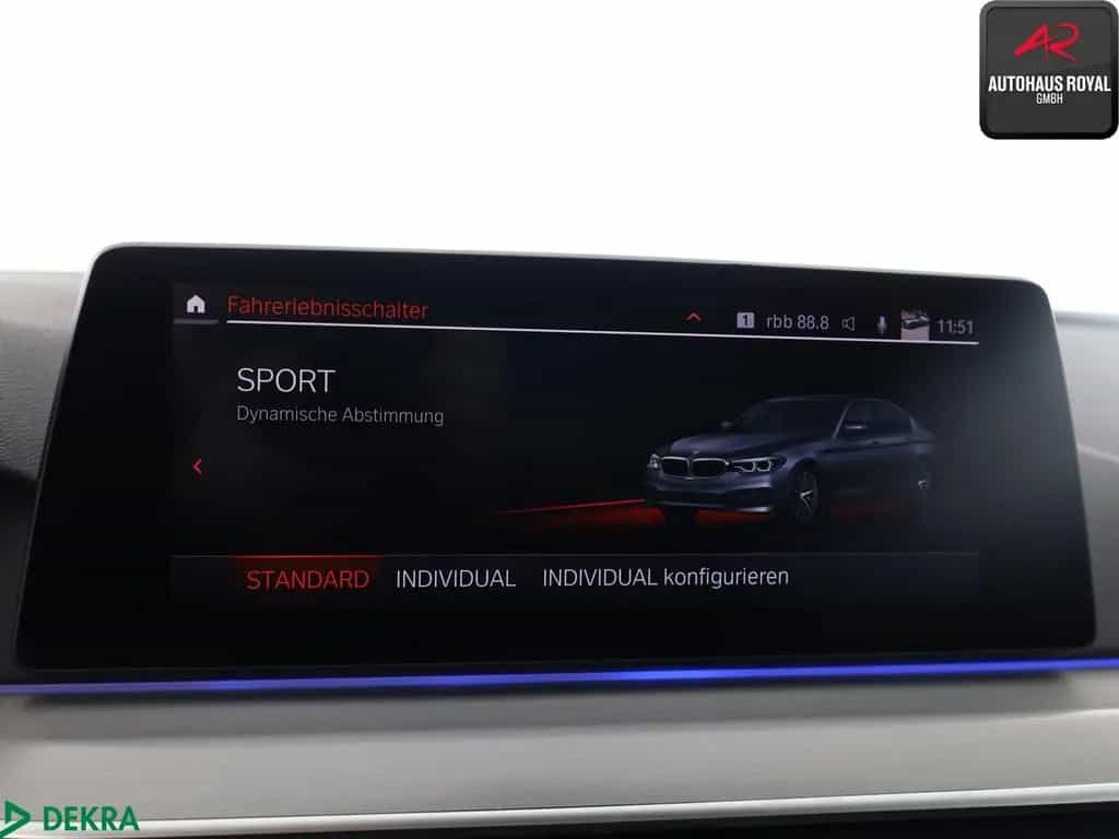 BMW 5 Series 530 i xDrive SPORT LINE SHADOW KAMERA,HUD,SH,AHK 06/2021-photo-17