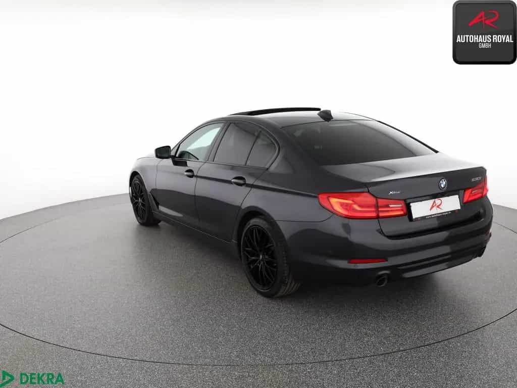BMW 5 Series 530 i xDrive SPORT LINE SHADOW KAMERA,HUD,SH,AHK 06/2021-photo-2
