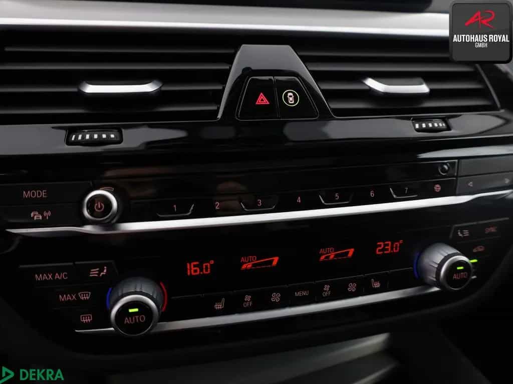 BMW 5 Series 530 i xDrive SPORT LINE SHADOW KAMERA,HUD,SH,AHK 06/2021-photo-22