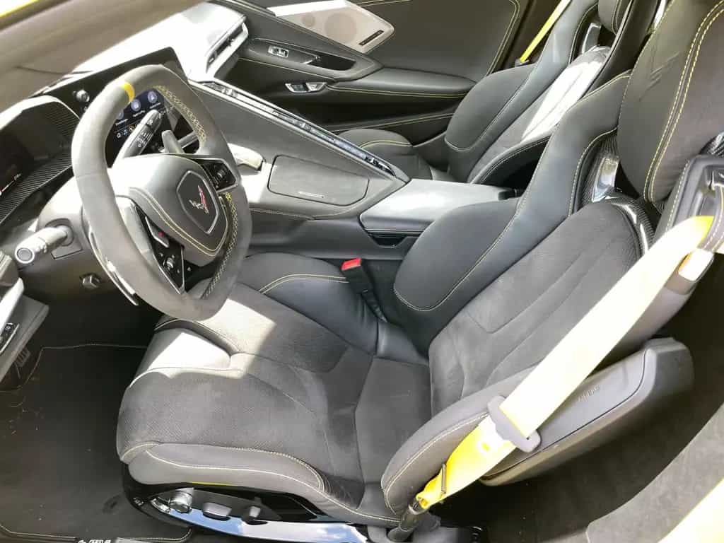 Corvette C8 STINGRAY 3LT V8 6.2 Z51 70 JAHRE (2023) DT.M. 08/2022-photo-11