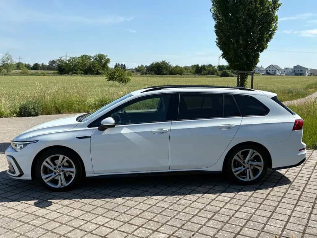 Volkswagen Golf 1.5 eTSI OPF 110kW DSG R-Line Variant R... 06/2021-photo-1