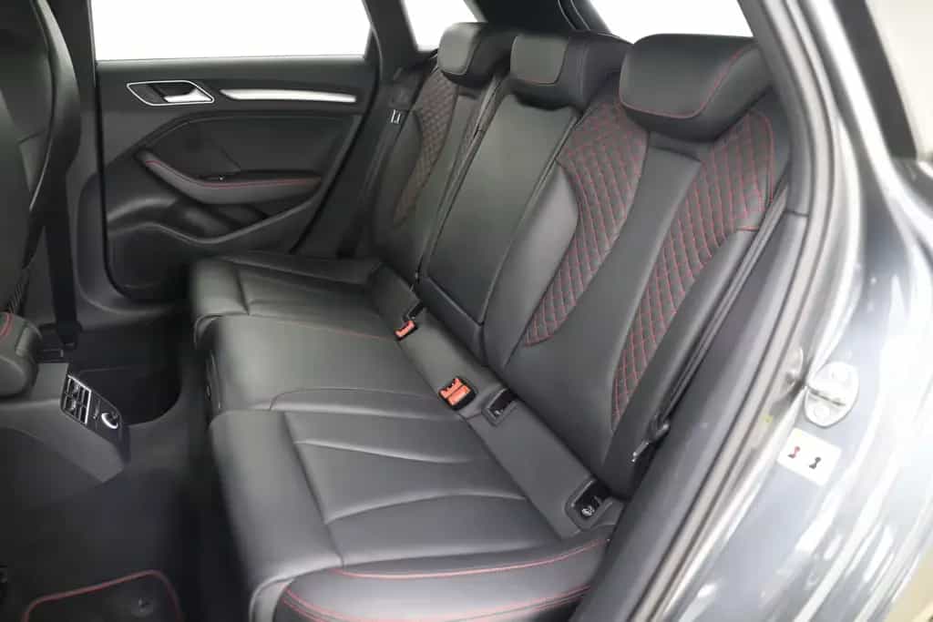 Audi S3 2.0 TFSI 310PS quattro Pano RS Sitze 1.Hand 03/2017-photo-10