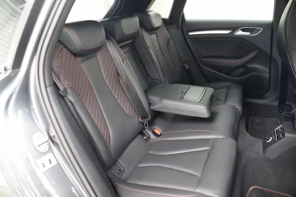 Audi S3 2.0 TFSI 310PS quattro Pano RS Sitze 1.Hand 03/2017-photo-11