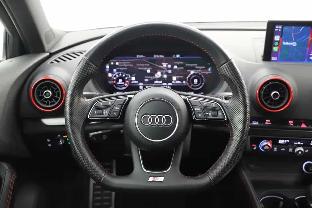 Audi S3 2.0 TFSI 310PS quattro Pano RS Sitze 1.Hand 03/2017-photo-15