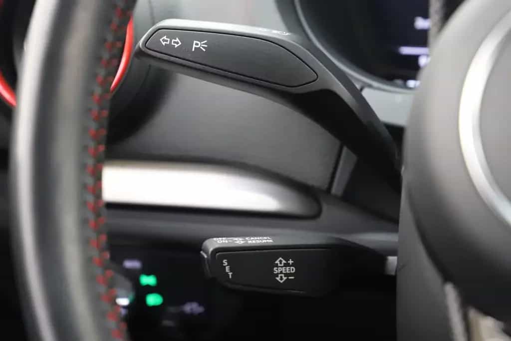 Audi S3 2.0 TFSI 310PS quattro Pano RS Sitze 1.Hand 03/2017-photo-22