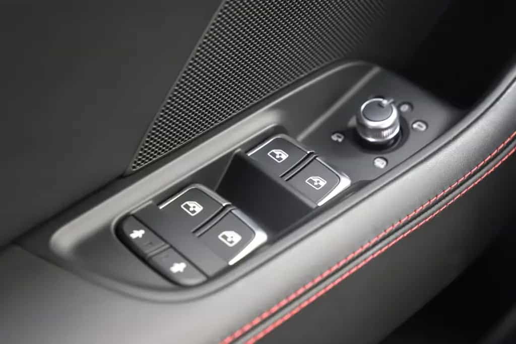 Audi S3 2.0 TFSI 310PS quattro Pano RS Sitze 1.Hand 03/2017-photo-24
