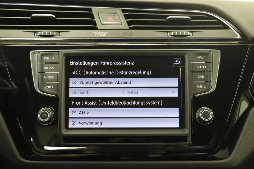 Volkswagen Touran 1.4TSI 150PS DSG Highline AHK ACC Navi 05/2016-photo-31