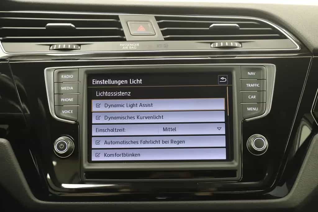 Volkswagen Touran 1.4TSI 150PS DSG Highline AHK ACC Navi 05/2016-photo-36