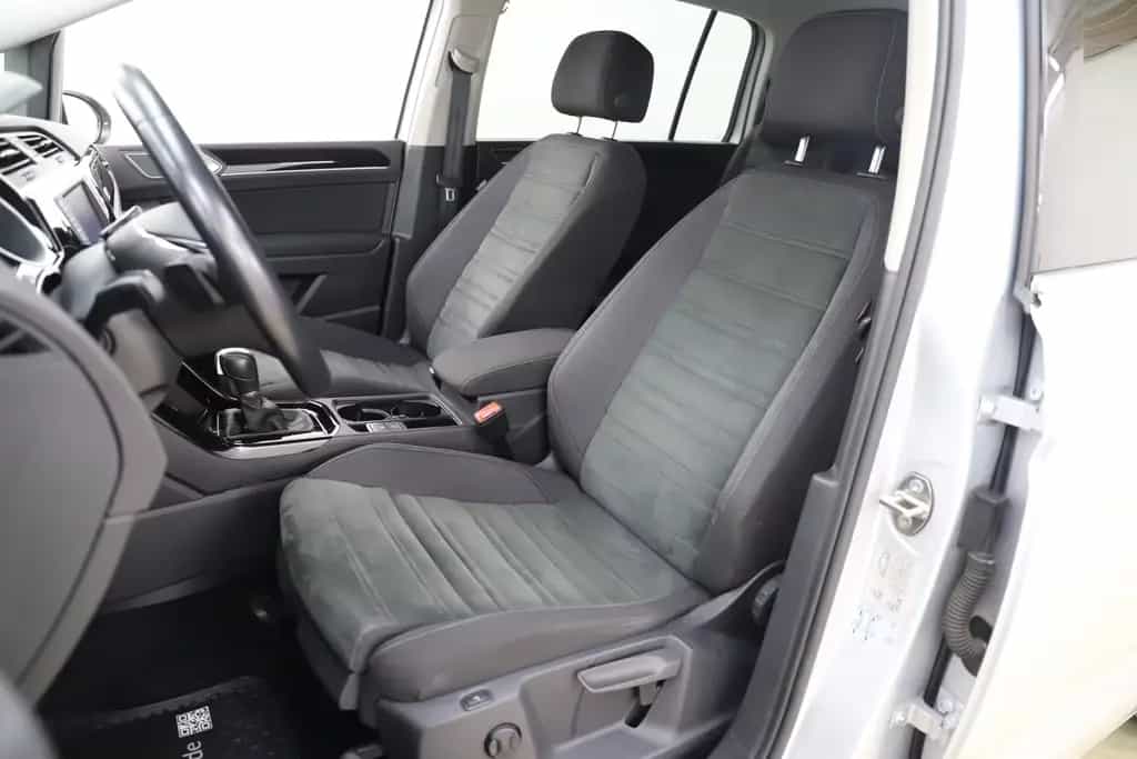 Volkswagen Touran 1.4TSI 150PS DSG Highline AHK ACC Navi 05/2016-photo-8