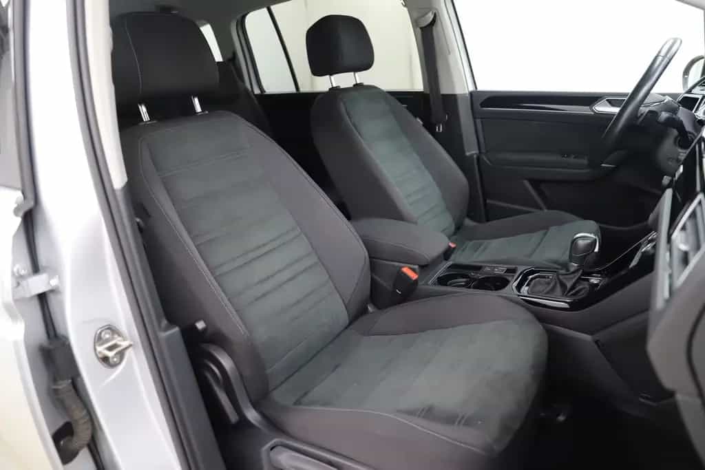 Volkswagen Touran 1.4TSI 150PS DSG Highline AHK ACC Navi 05/2016-photo-9