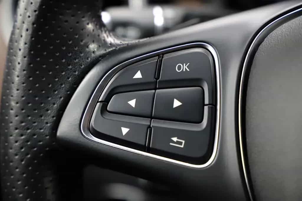 Mercedes-Benz A 200 156PS 7G Standheizung Memory H&K 1. Hand 09/2016-photo-18