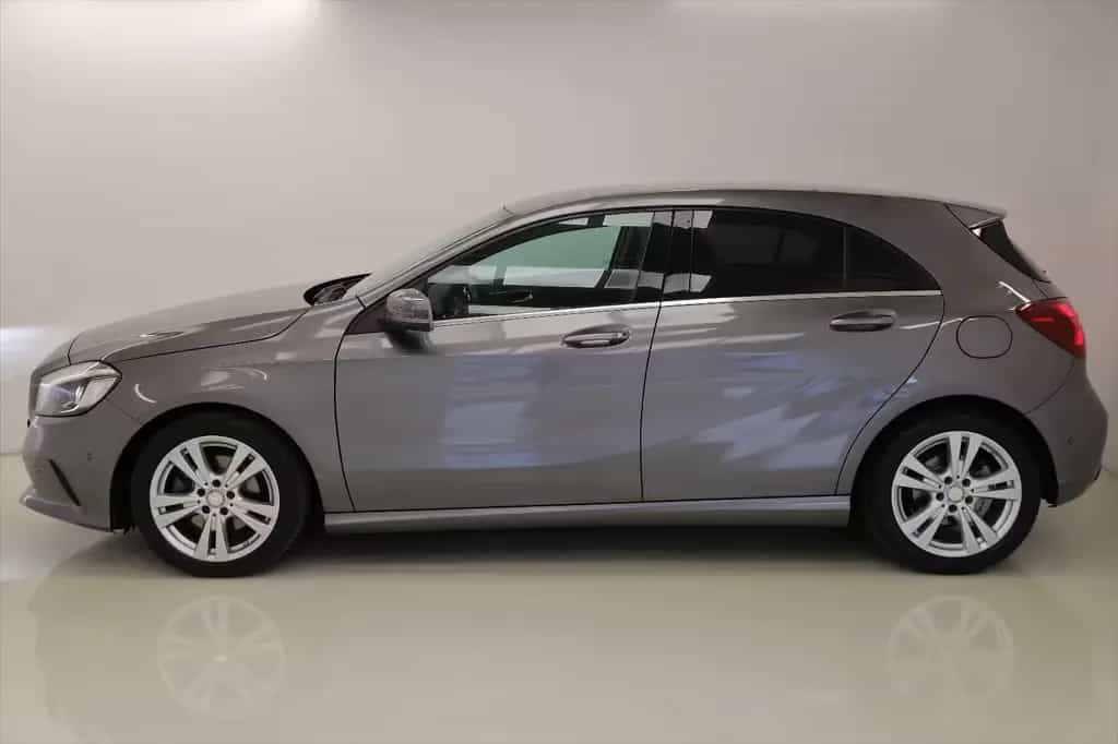 Mercedes-Benz A 200 156PS 7G Standheizung Memory H&K 1. Hand 09/2016-photo-3