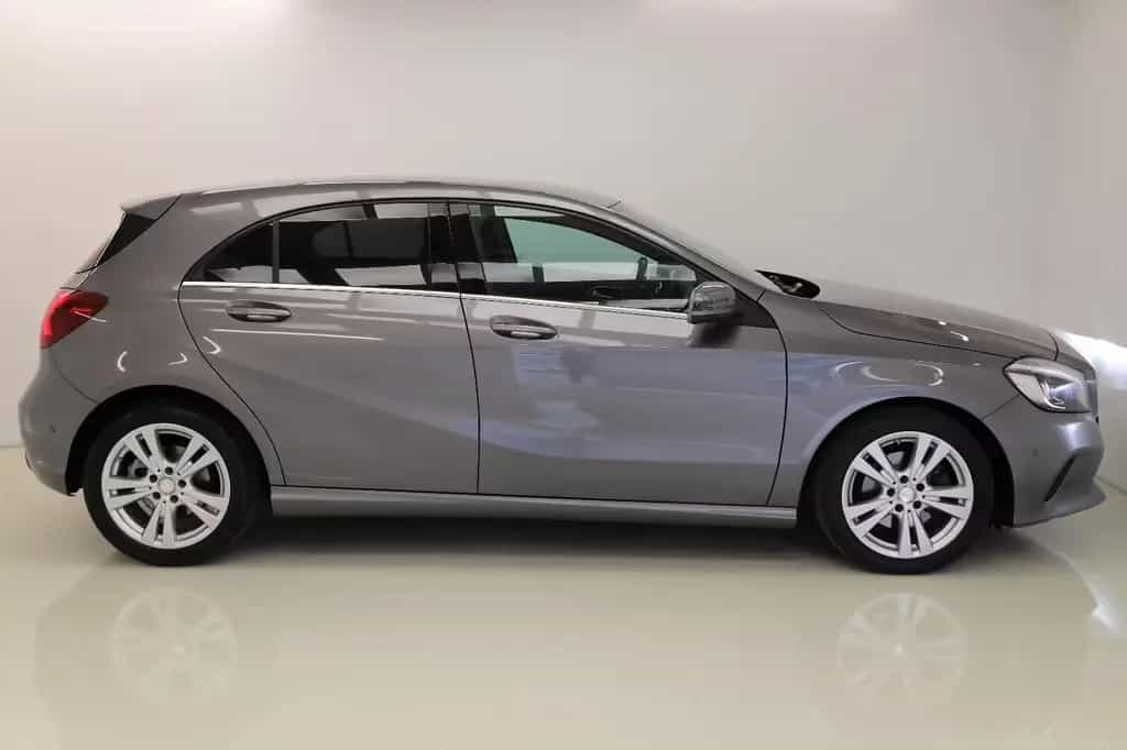 Mercedes-Benz A 200 156PS 7G Standheizung Memory H&K 1. Hand 09/2016-photo-4