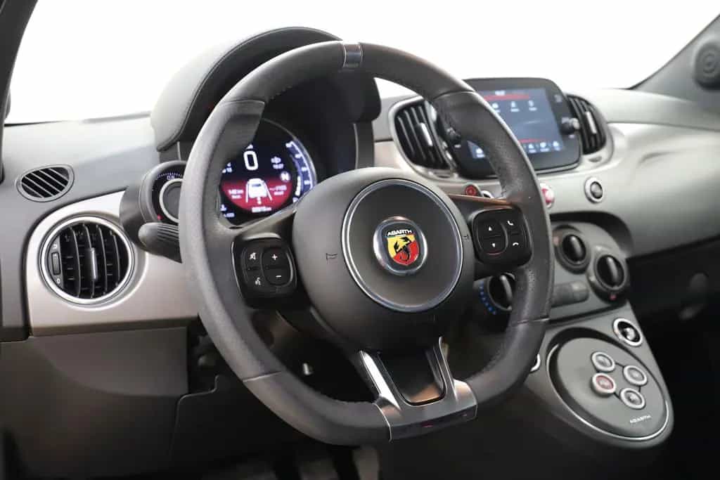 Abarth 595 1.4 T-Jet 165PS Automatik Carplay Beats 11/2022-photo-12