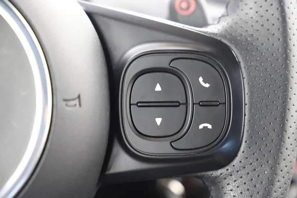 Abarth 595 1.4 T-Jet 165PS Automatik Carplay Beats 11/2022-photo-25