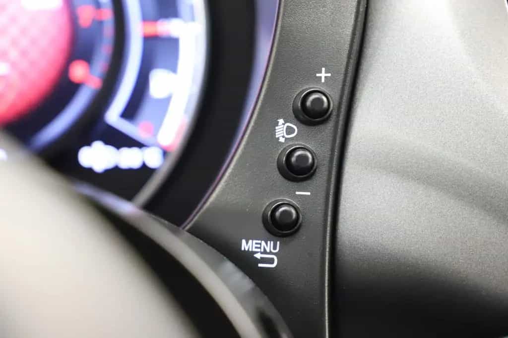 Abarth 595 1.4 T-Jet 165PS Automatik Carplay Beats 11/2022-photo-26