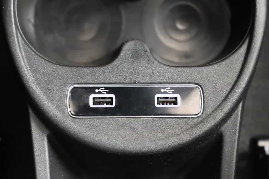 Abarth 595 1.4 T-Jet 165PS Automatik Carplay Beats 11/2022-photo-32