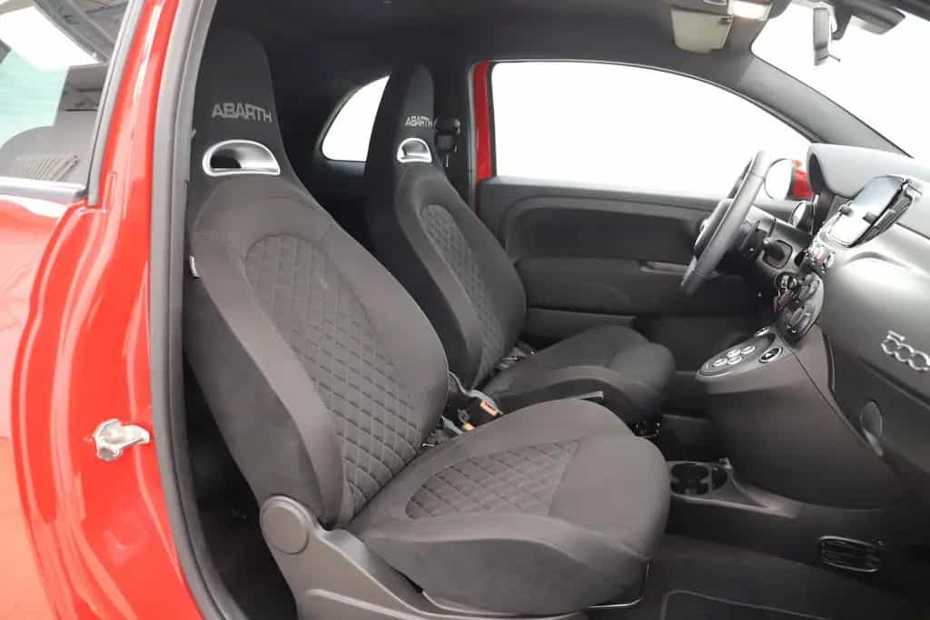 Abarth 595 1.4 T-Jet 165PS Automatik Carplay Beats 11/2022-photo-9