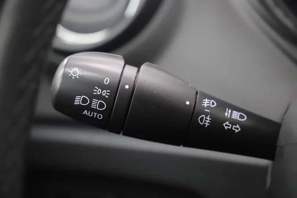 Renault Captur 1.2TCe 118PS Automatik Intens Navi 1.Hand 06/2018-photo-25