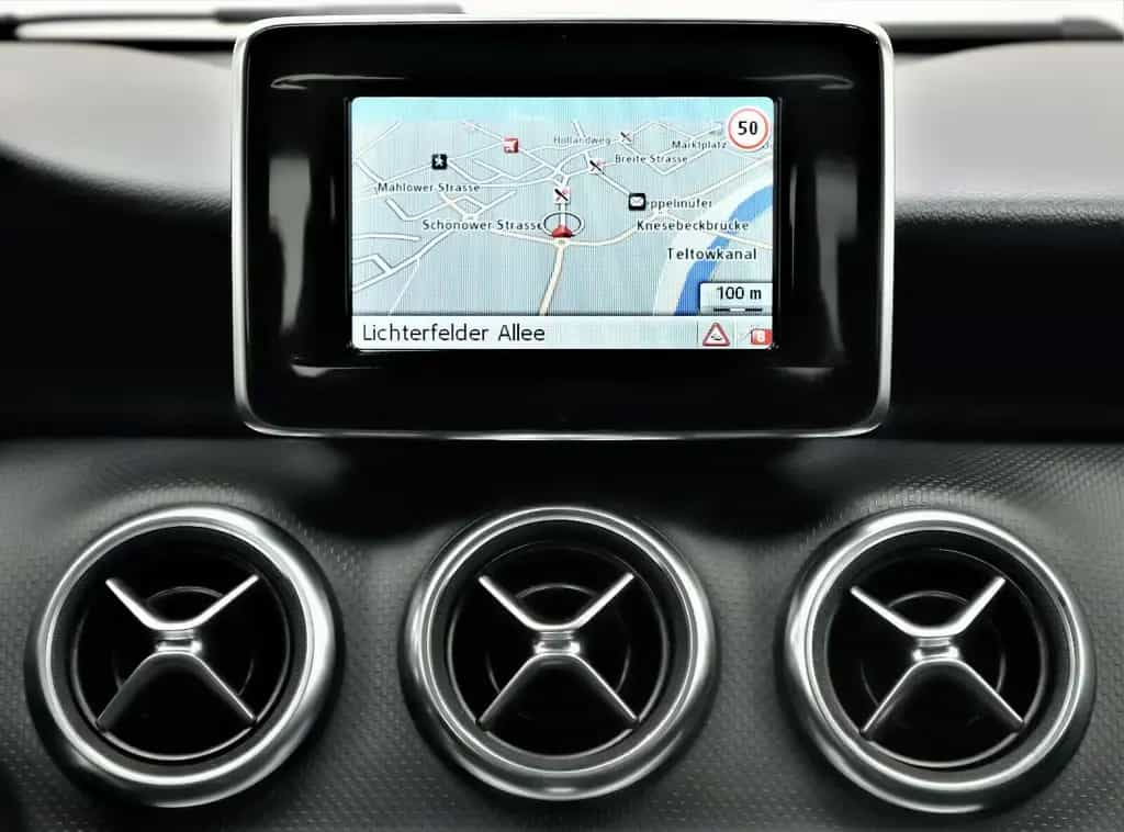 Mercedes-Benz A 250 4Matic 211PS Urban Line 7G DCT Kamera Totw 08/2013-photo-16