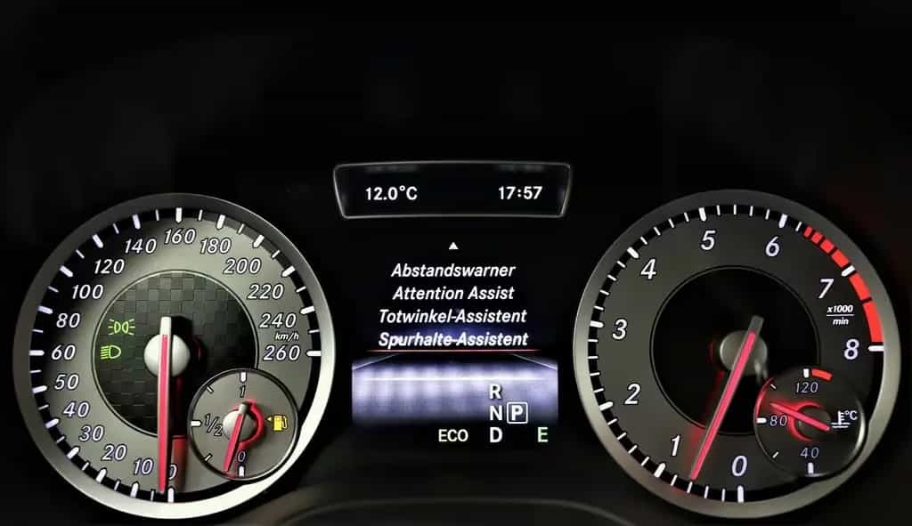 Mercedes-Benz A 250 4Matic 211PS Urban Line 7G DCT Kamera Totw 08/2013-photo-25