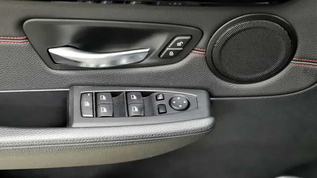BMW 220 Gran Tourer 220i Gran Tourer 192 PS Sport Line Pano Navi HUD 12/2015-photo-24