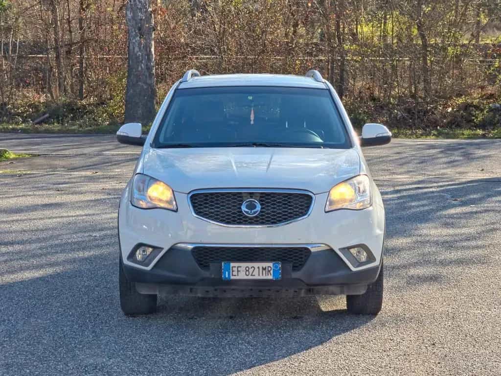 Ssangyong Korando 2.0 e-XDi 175 CV 2WD AT Classy 07/2011-photo-1