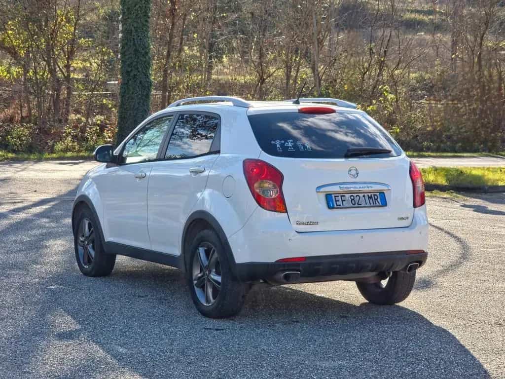 Ssangyong Korando 2.0 e-XDi 175 CV 2WD AT Classy 07/2011-photo-3