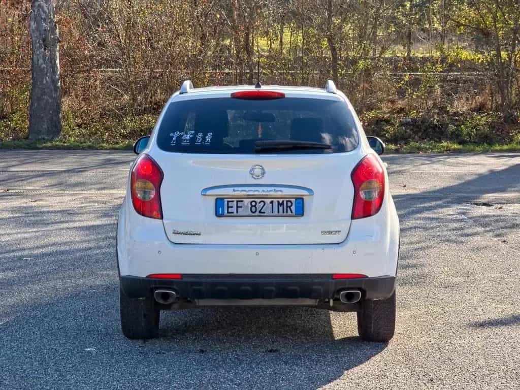Ssangyong Korando 2.0 e-XDi 175 CV 2WD AT Classy 07/2011-photo-4