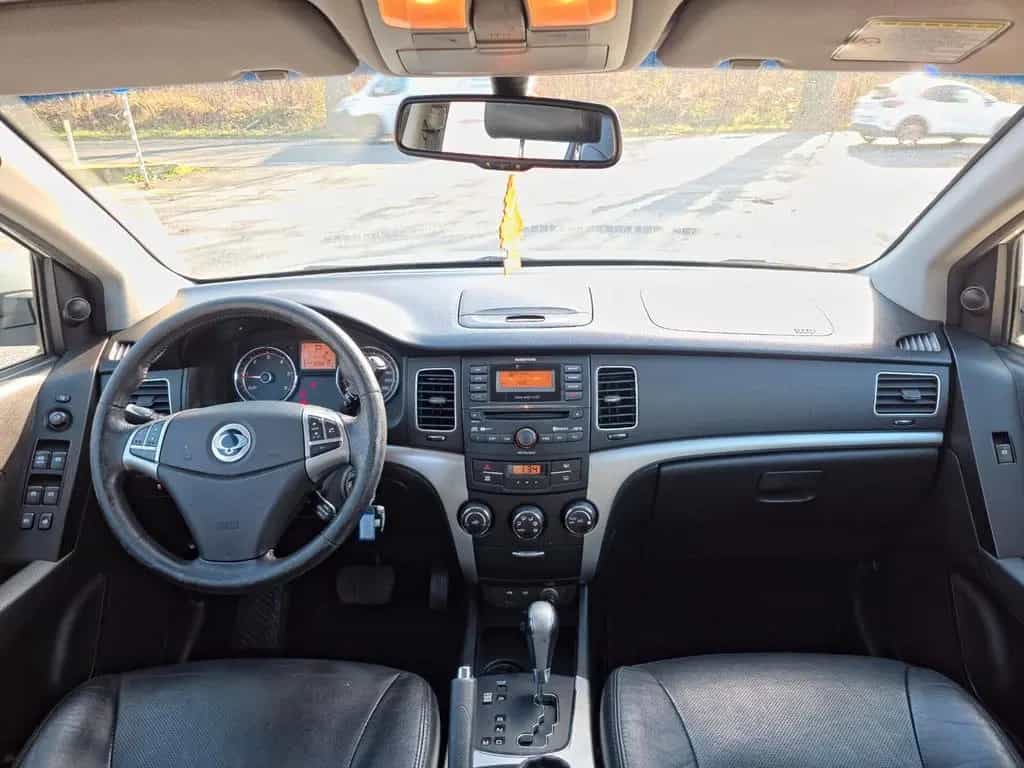Ssangyong Korando 2.0 e-XDi 175 CV 2WD AT Classy 07/2011-photo-6