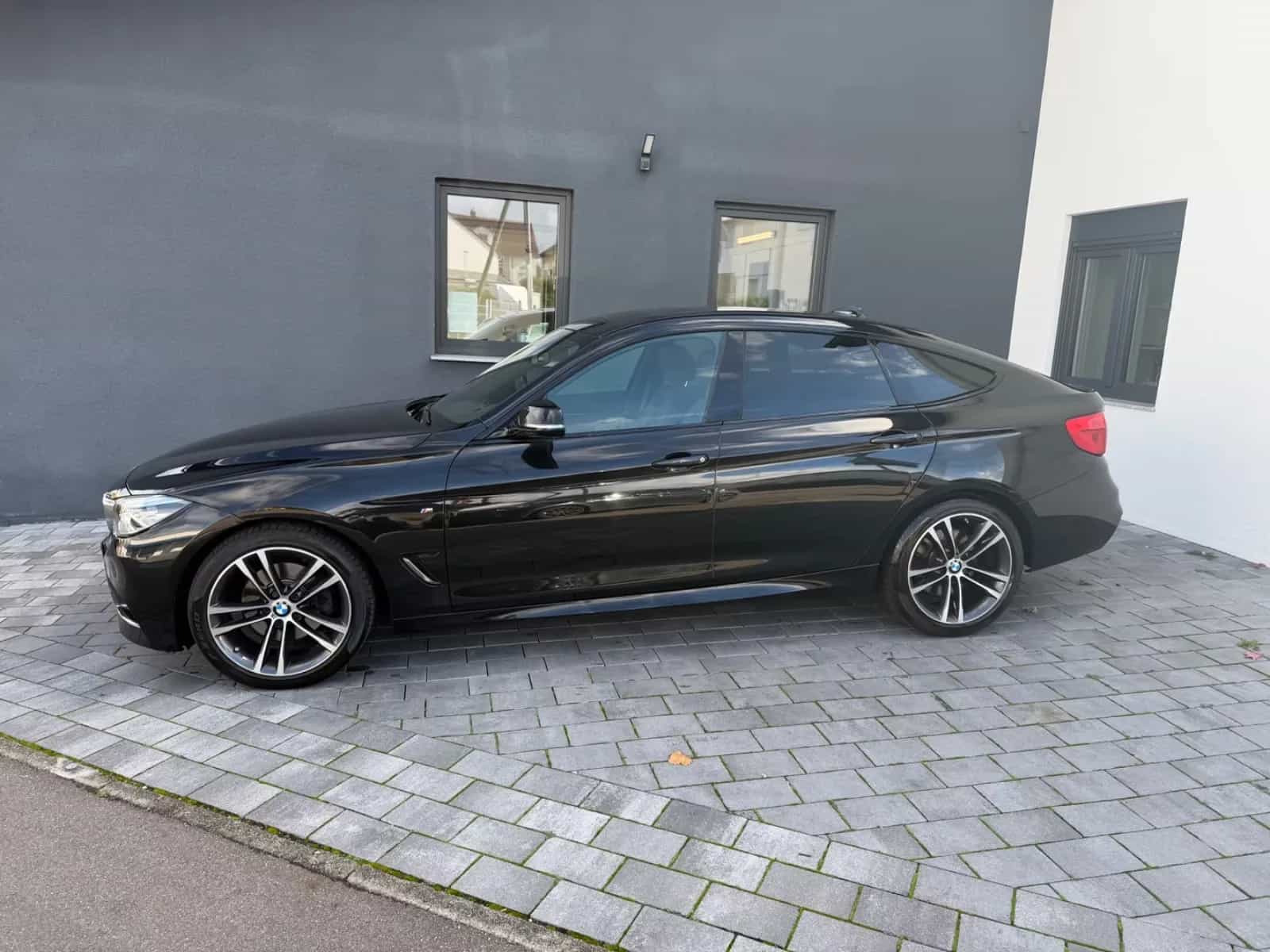 BMW 3 Series 08/2017-photo-4