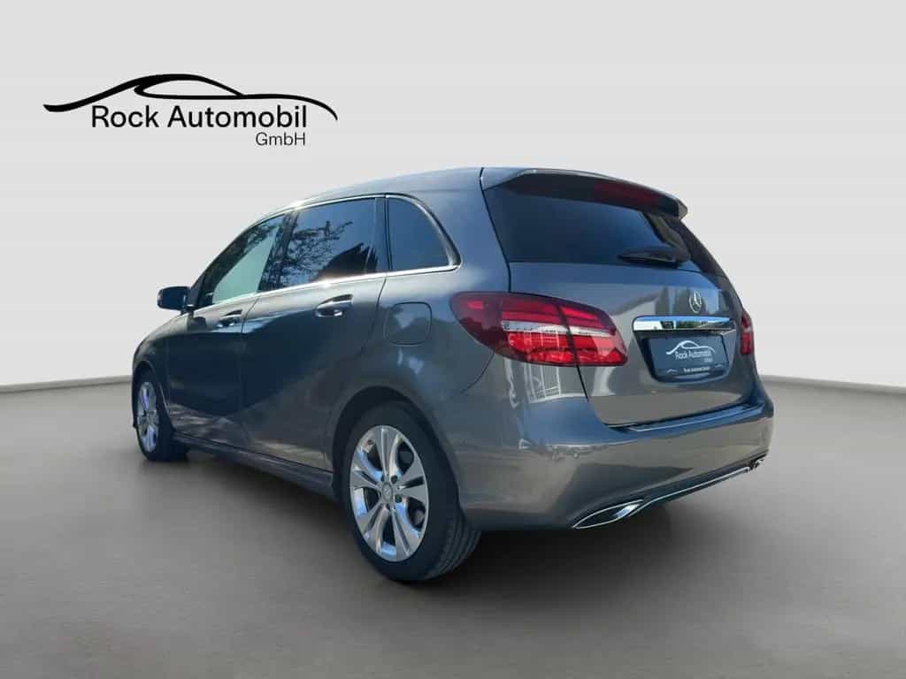 Mercedes-Benz B-Class 200 d 7G Urban LED Navigation *Garantie* 09/2016-photo-3