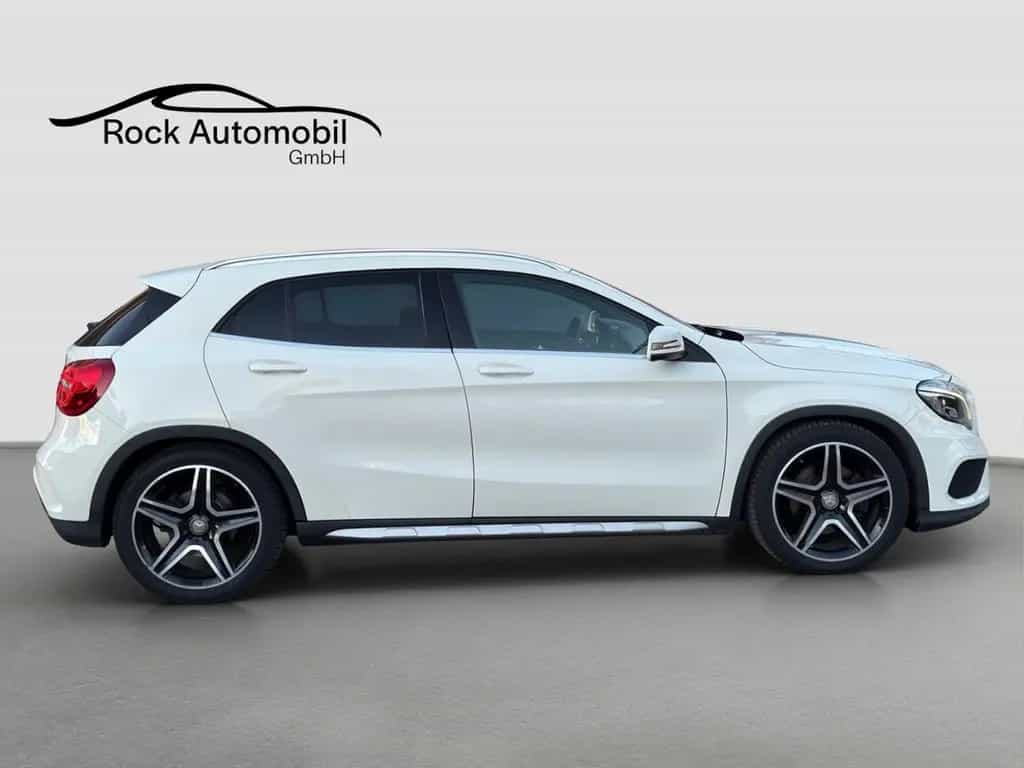 Mercedes-Benz GLA-Class 250 AMG Line Rückfahrkamera *Garantie* 12/2014-photo-4