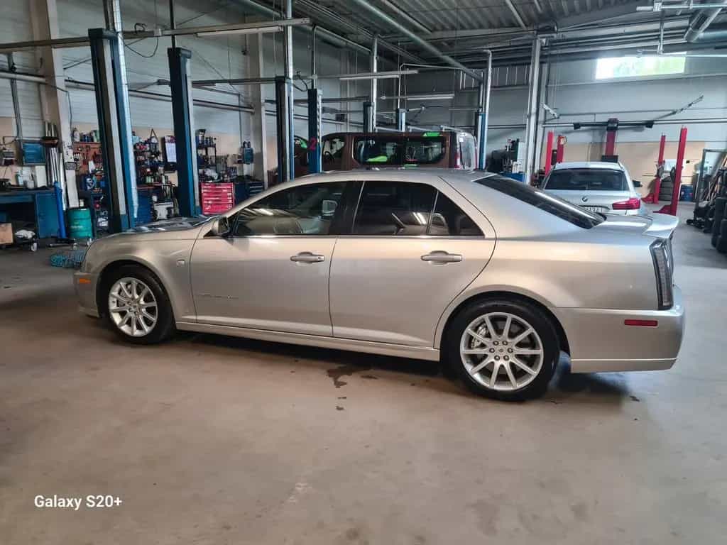 Cadillac STS-V SUPERCHARGER 350KW 01/2006-photo-8