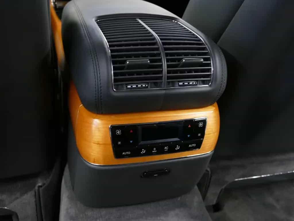 Maybach 57 * original 8.900KM ! neuwertiges Sammlerfahrz 07/2003-photo-35