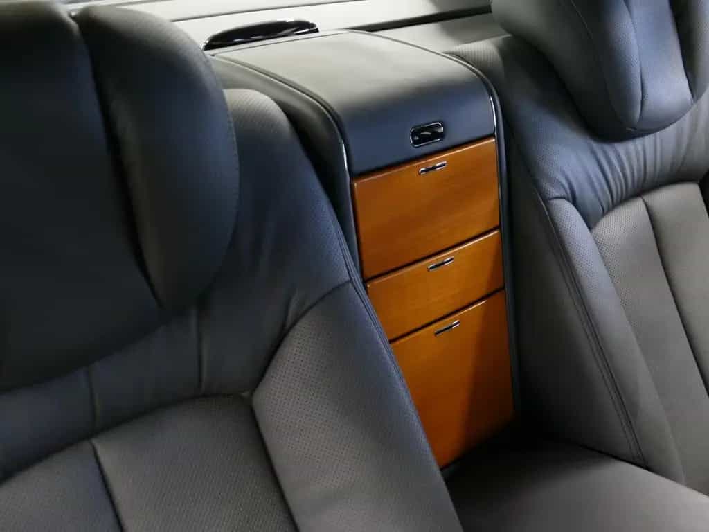 Maybach 57 * original 8.900KM ! neuwertiges Sammlerfahrz 07/2003-photo-36