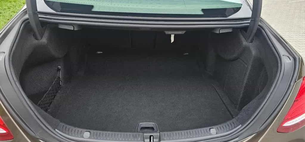 Mercedes-Benz E-Class 07/2017-photo-13
