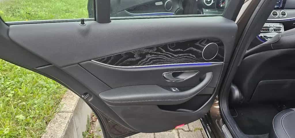 Mercedes-Benz E-Class 07/2017-photo-15