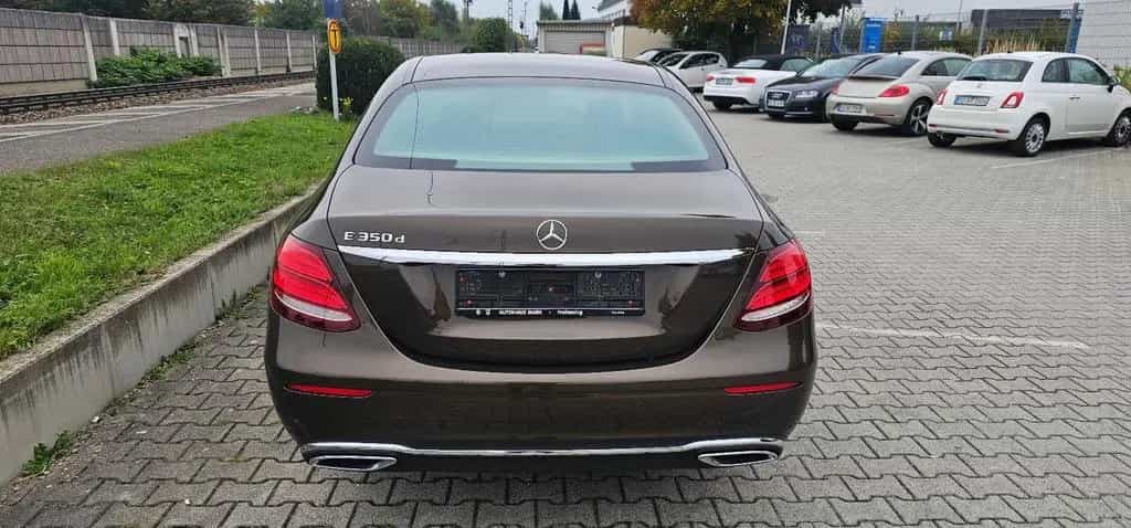 Mercedes-Benz E-Class 07/2017-photo-5