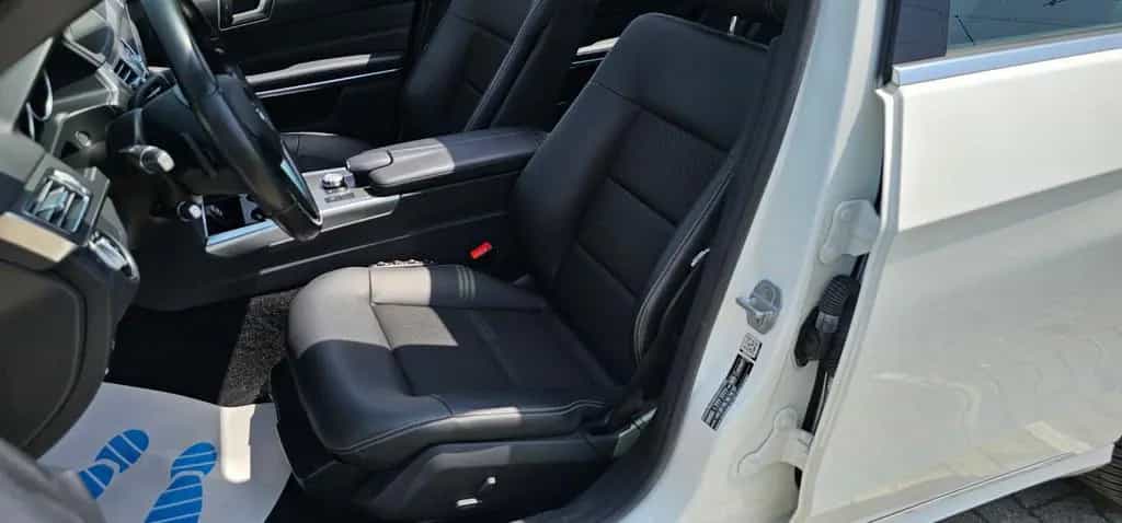 Mercedes-Benz E-Class 04/2016-photo-16