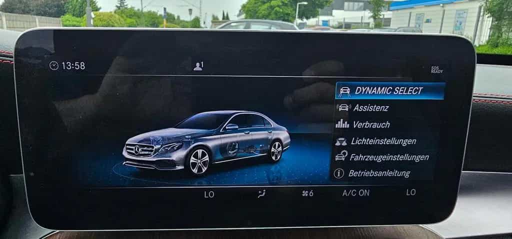 Mercedes-Benz C-Class 07/2020-photo-34