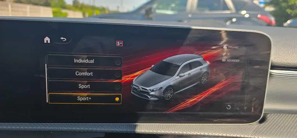 Mercedes-Benz A-Class 35 AMG*4Matic*PANO*MBUX*NAVI*Kamera*MegaVoll* 07/2019-photo-39