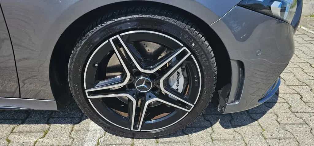 Mercedes-Benz A-Class 35 AMG*4Matic*PANO*MBUX*NAVI*Kamera*MegaVoll* 07/2019-photo-48