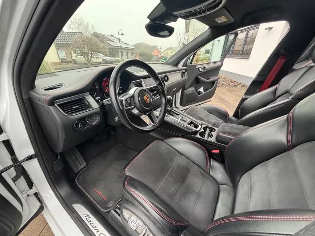 Porsche Macan GTS Approved Bremsen neu ACC AHK Kamera 01/2018-photo-11