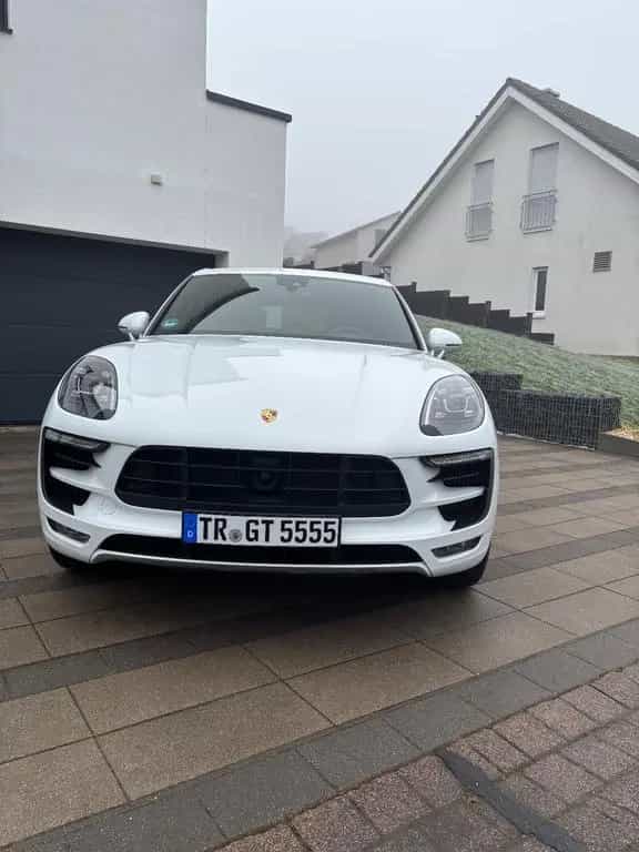 Porsche Macan GTS Approved Bremsen neu ACC AHK Kamera 01/2018-photo-2