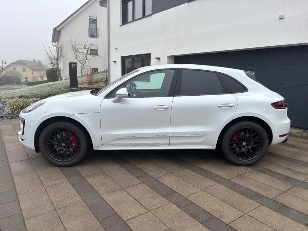 Porsche Macan GTS Approved Bremsen neu ACC AHK Kamera 01/2018-photo-4